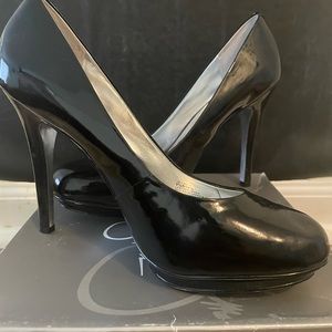 Jessica Simpson “Layla”, patent black pumps